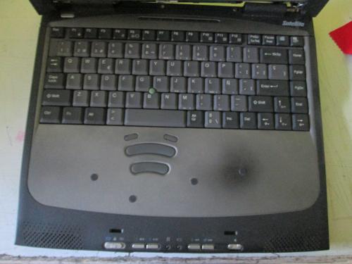 laptop toshiba 1755 en partes aun se cuentan - Imagen 3