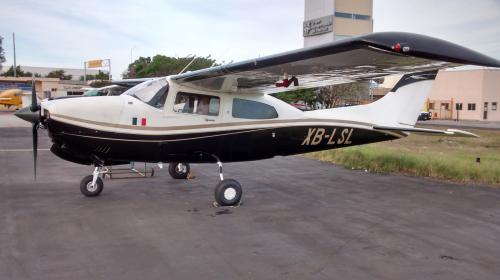Se vende Cessna 210Turbo modelo 1982 Ejecut - Imagen 1