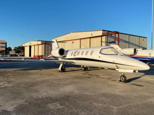 1988 Lear jet 31  5500 hours  MPI hot sectio - Imagen 1