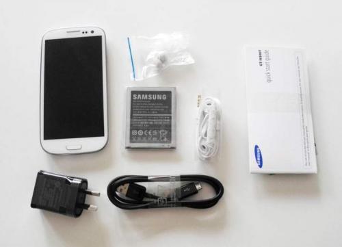 Nuevo Samsung Galaxy I9300 S3  Apple IPhone - Imagen 1