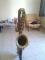 Vendo-Saxofon-Bajo-de-la-marca-The-Buescher